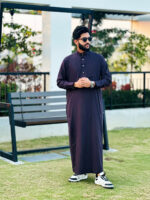 Arabian thobe violate