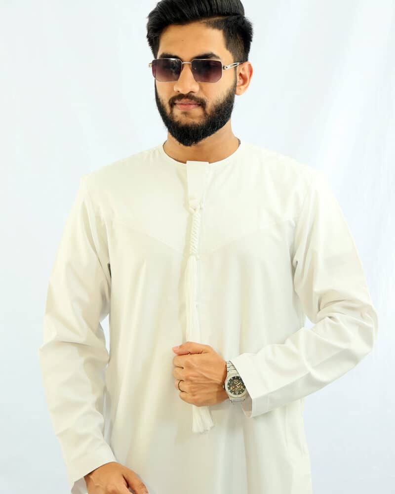 Emirate thobe white