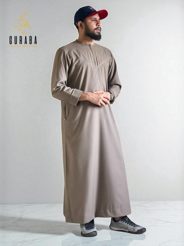 omani thobe
