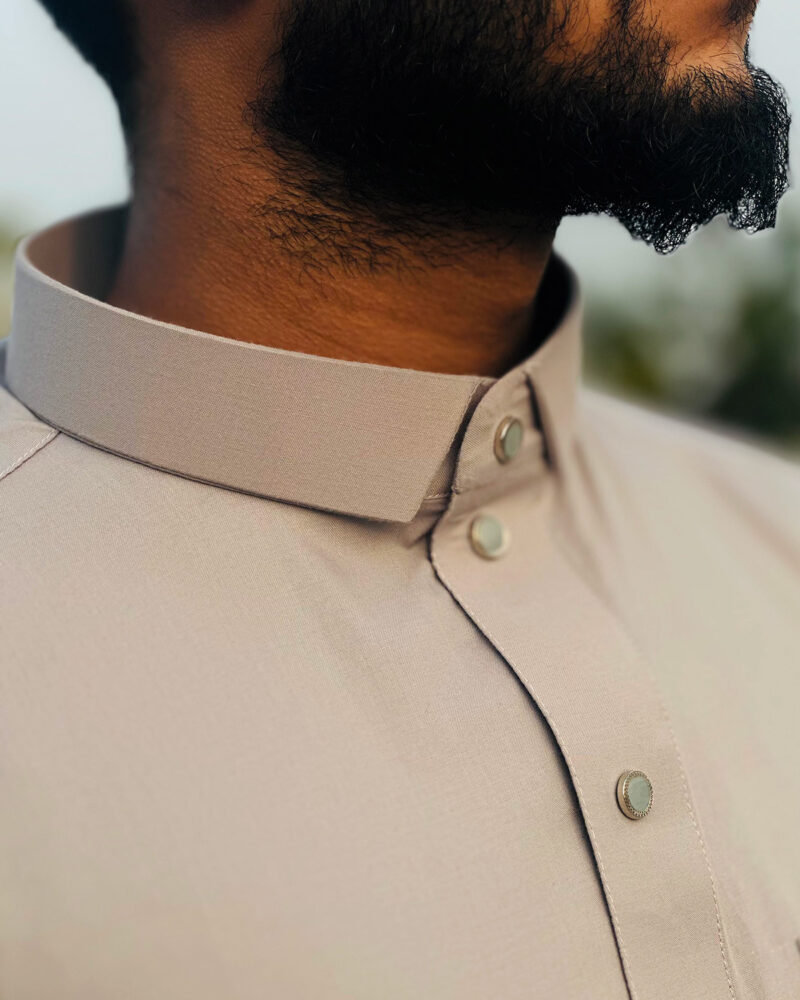 Gulf Thobe Collection Signature Series - Light Ash