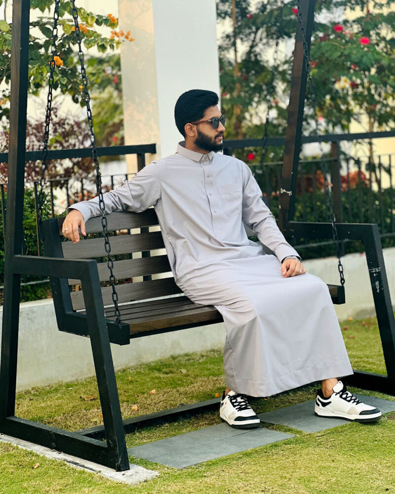 Gulf Thobe Collection Signature Series - Light Ash