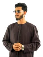 Emirate thobe violate