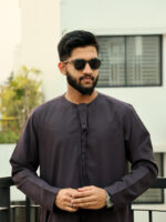 Emirate thobe violate