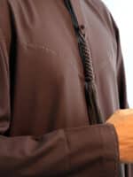 Emirate thobe violate